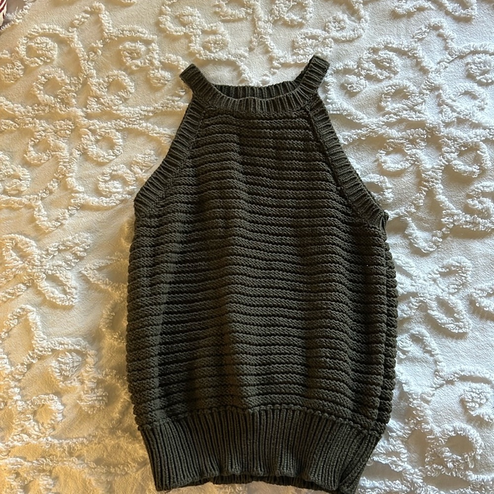 Jones New York Sz L olive knit tank sweater